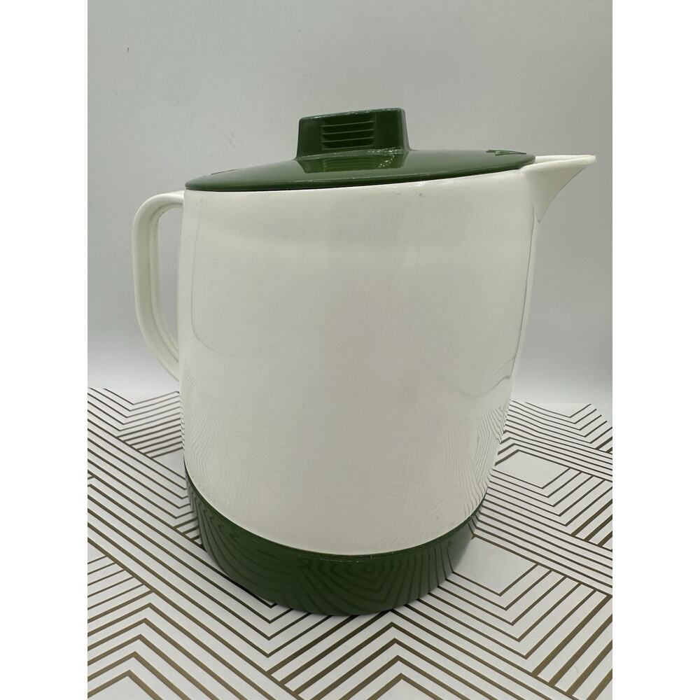 Vtg Quikut Double Walled Insulated 2 Qt Pitcher Wheat Design 70s Avocado Green